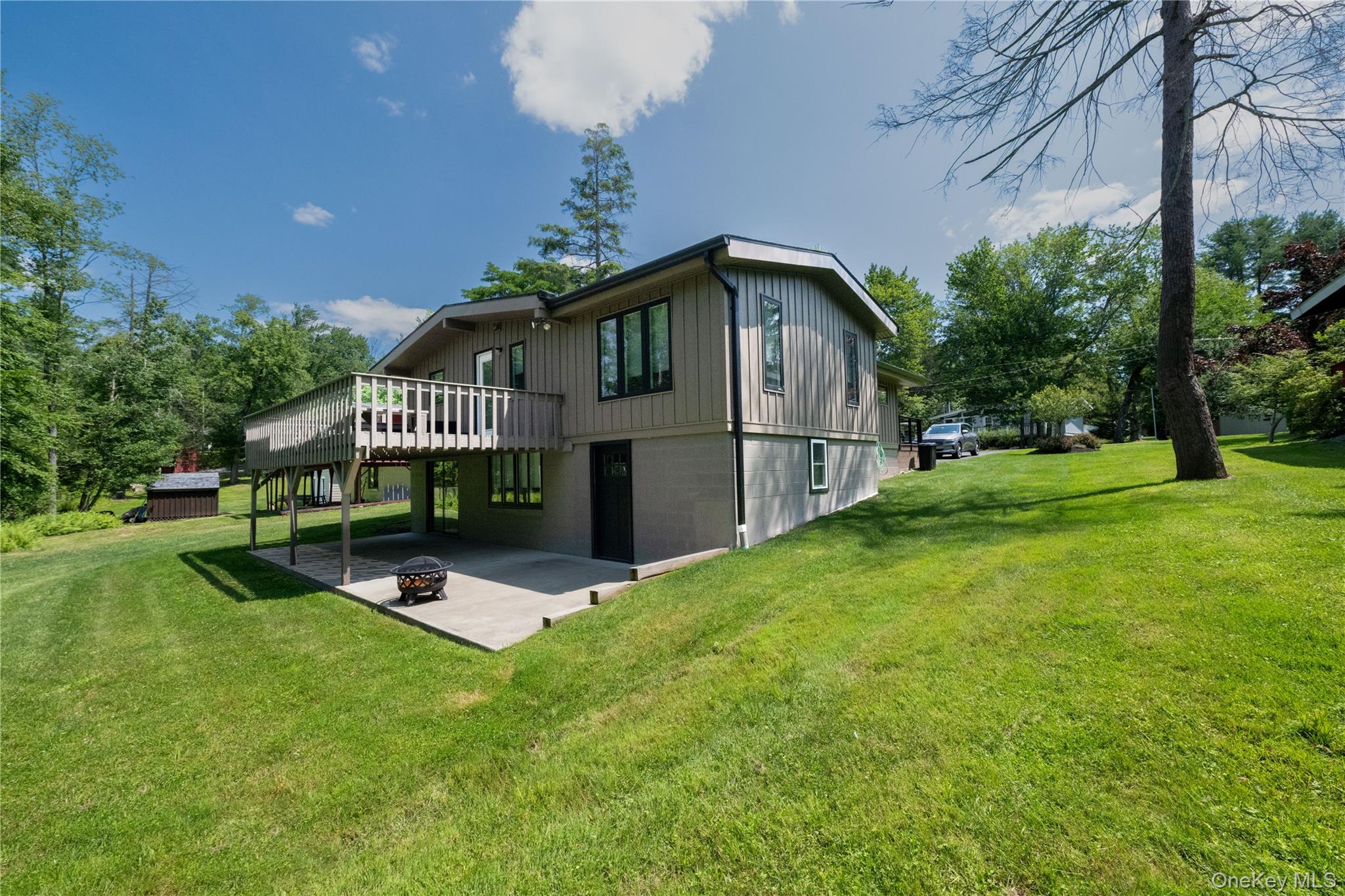 7 Donenfeld Drive Property Photo 4