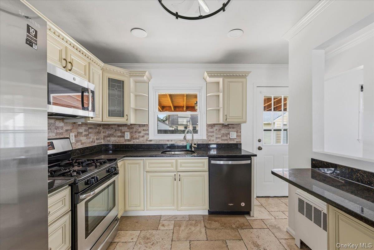 4 Cecil Place Property Photo 11