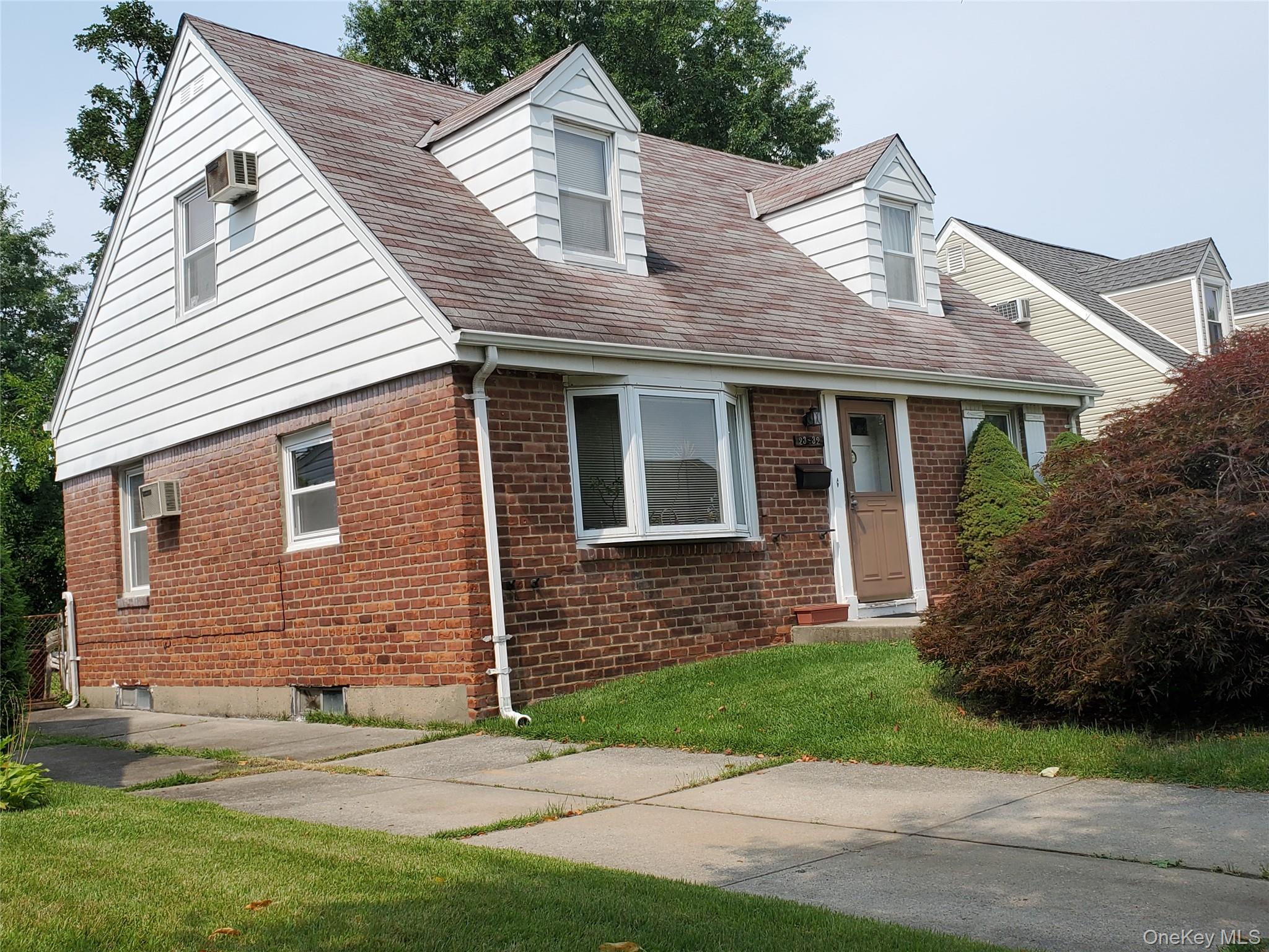 2332 206th Street Property Photo 2
