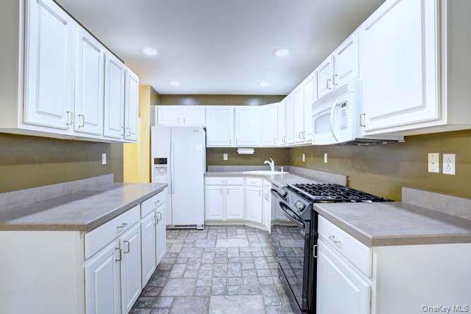 27 Underhill Drive Property Photo 16