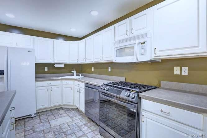 27 Underhill Drive Property Photo 17