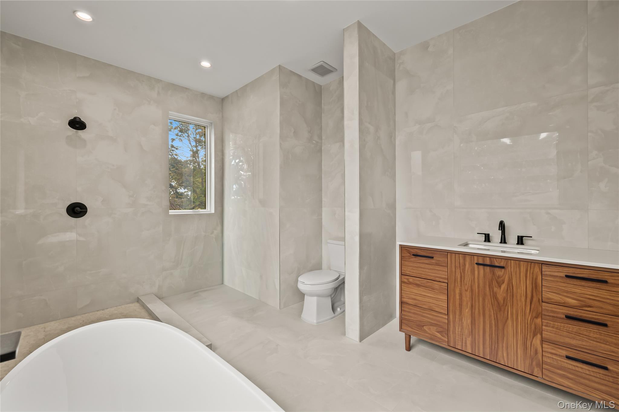 110 Fairview Avenue #202 Property Photo 25