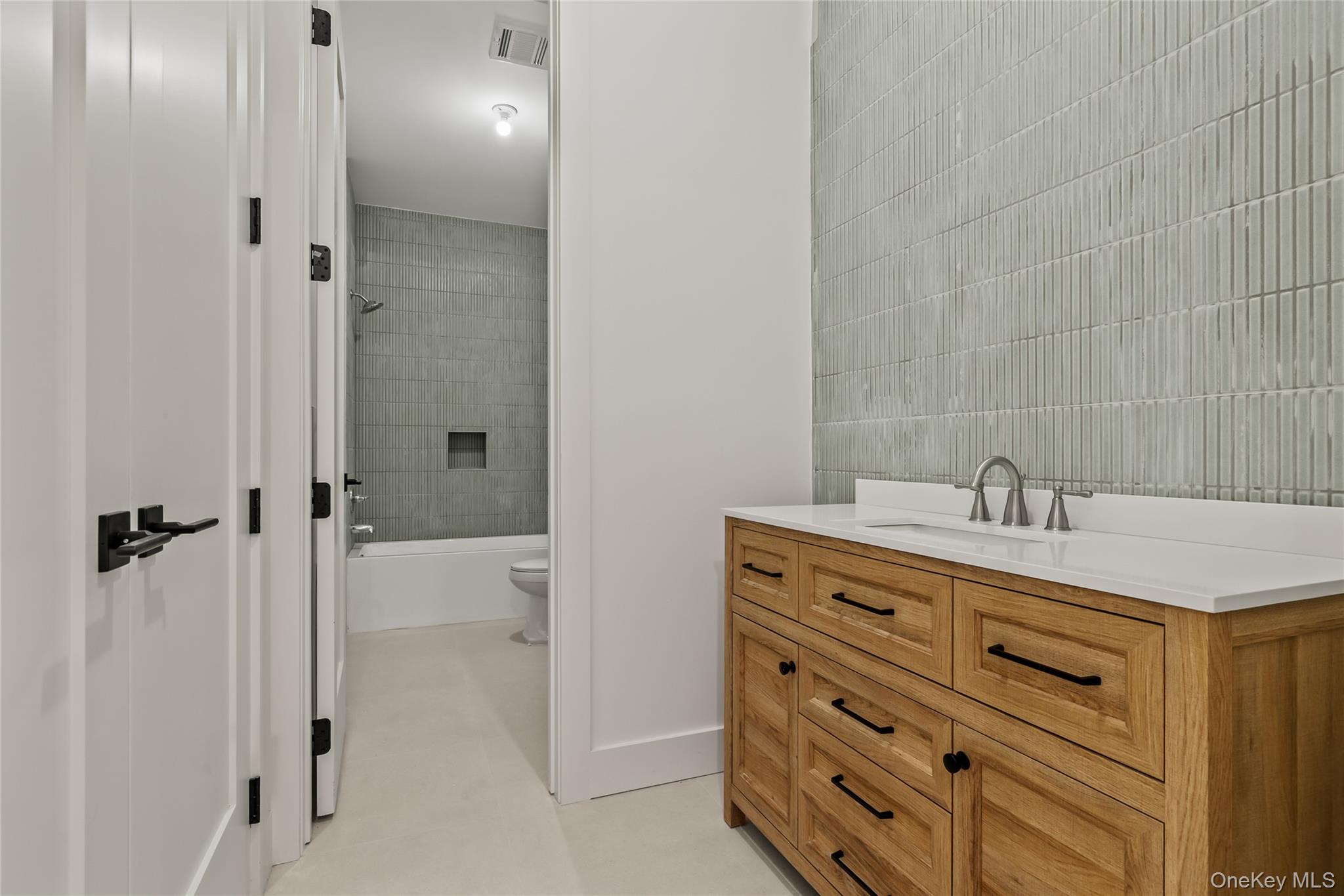 110 Fairview Avenue #202 Property Photo 28