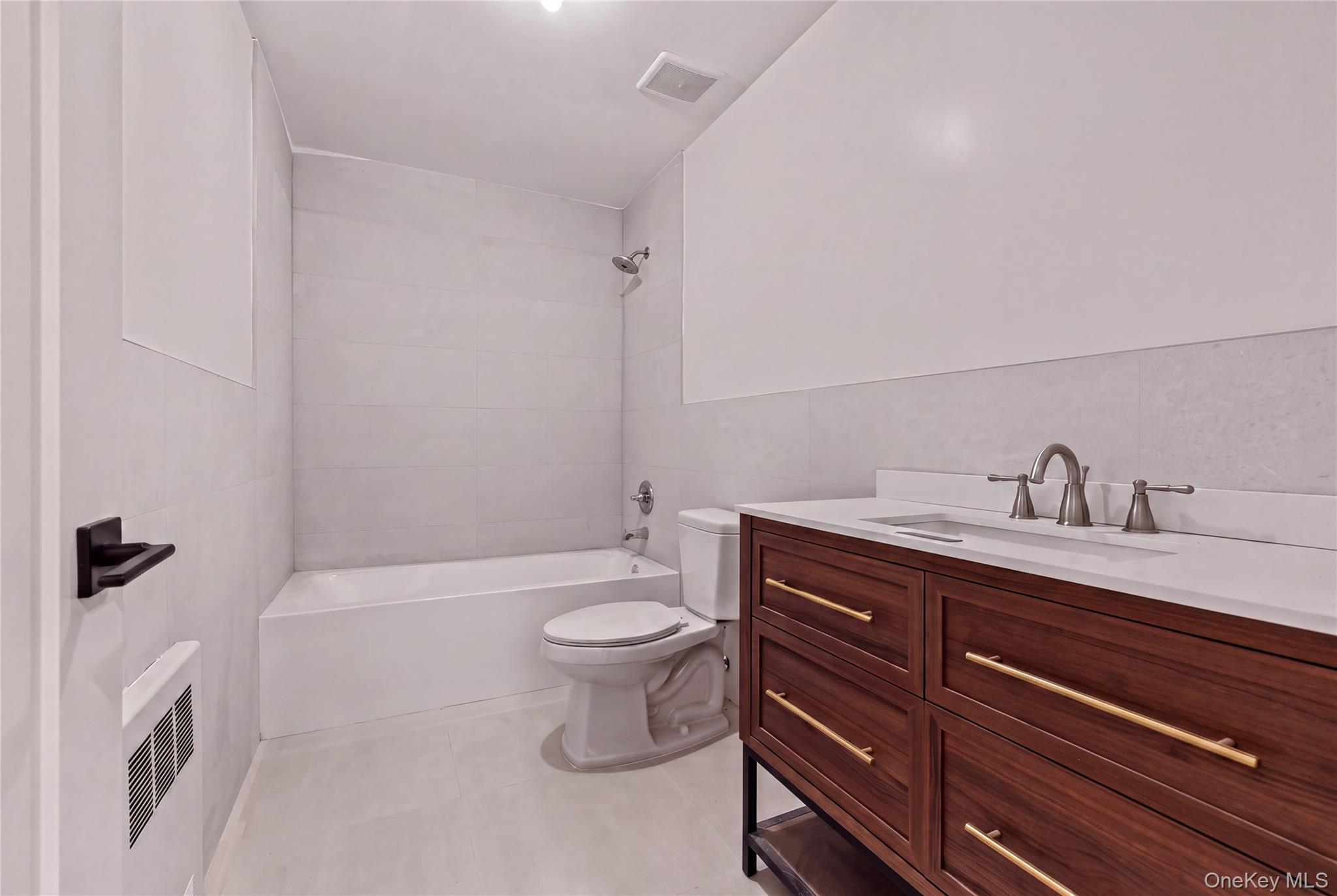 110 Fairview Avenue #202 Property Photo 32