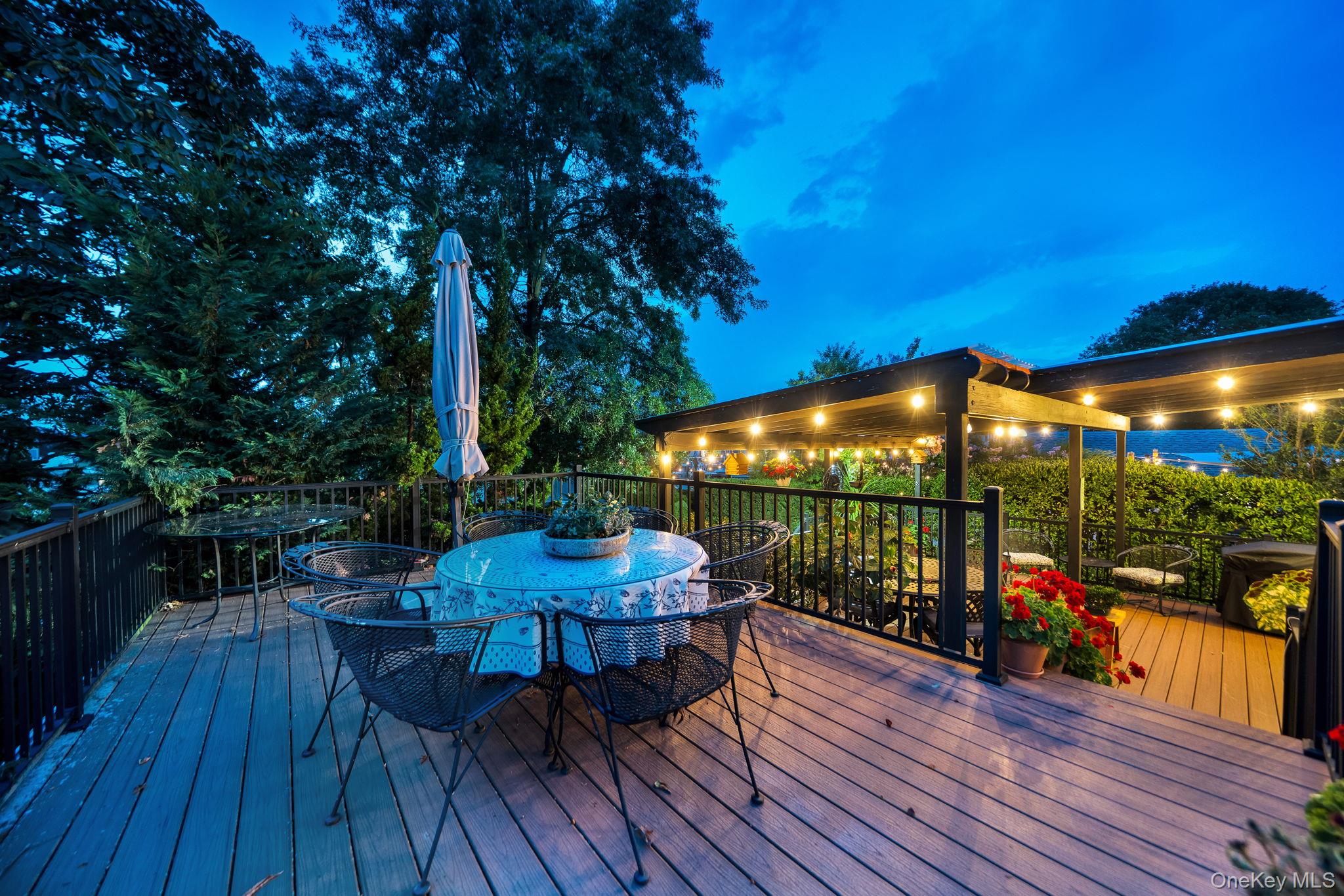 2660 Riverside Drive Property Photo 8