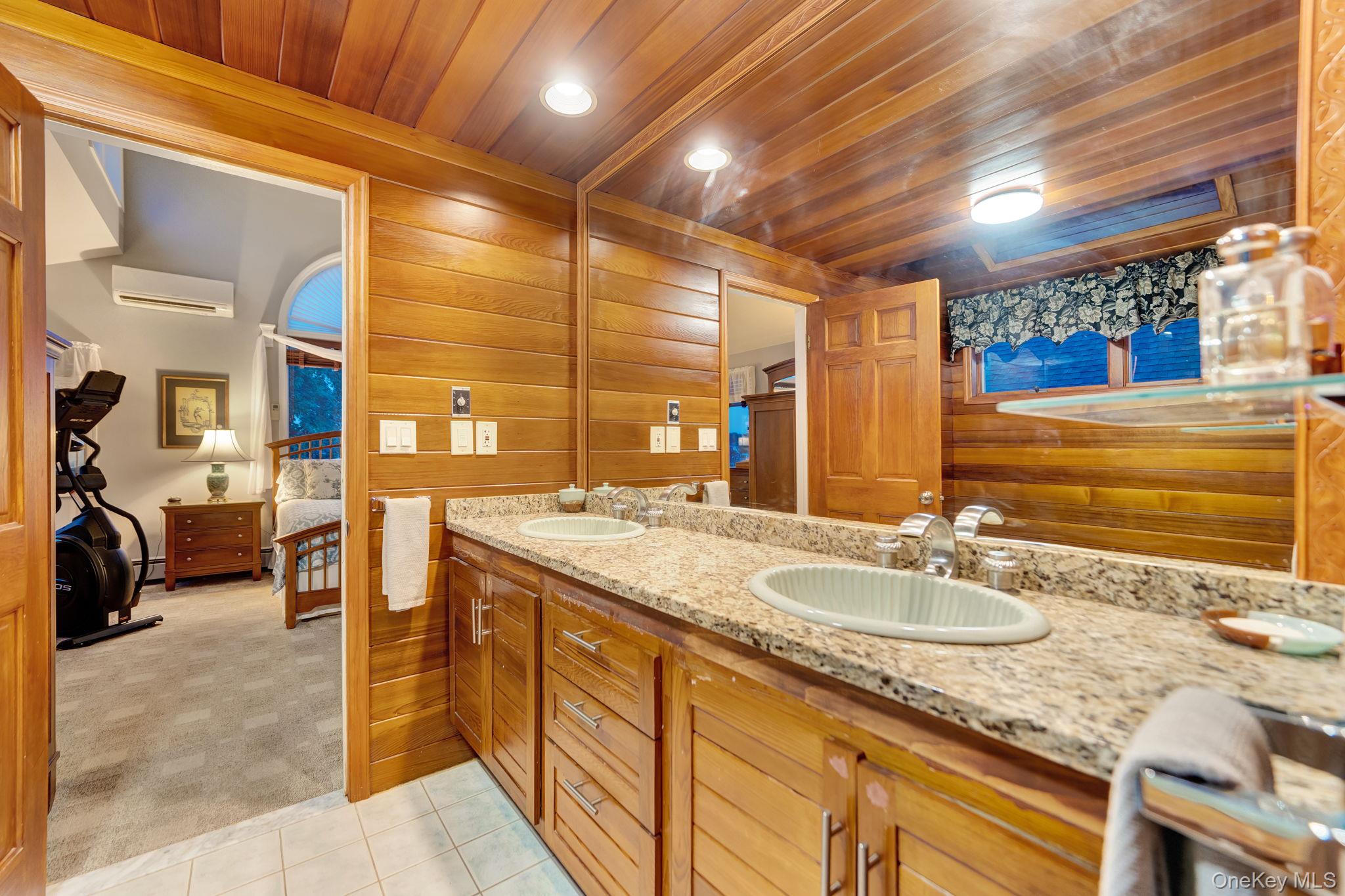 2660 Riverside Drive Property Photo 41