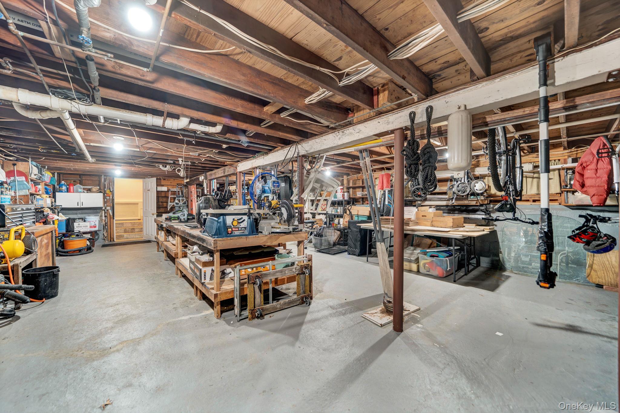 2660 Riverside Drive Property Photo 45