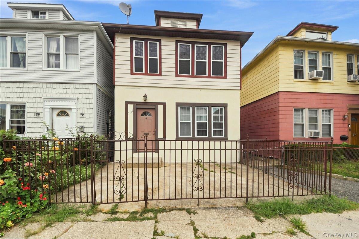 1716 Parkview Avenue Property Photo 1