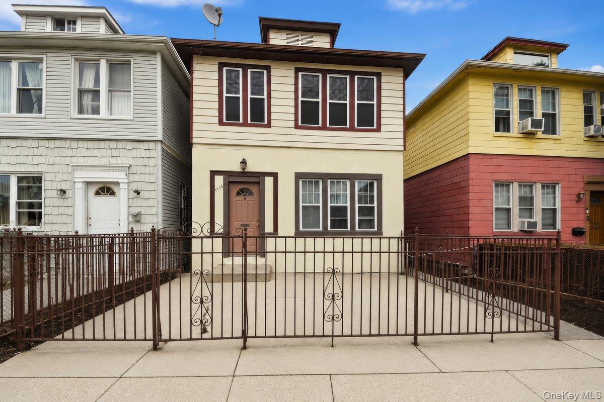 1716 Parkview Avenue Property Photo 1