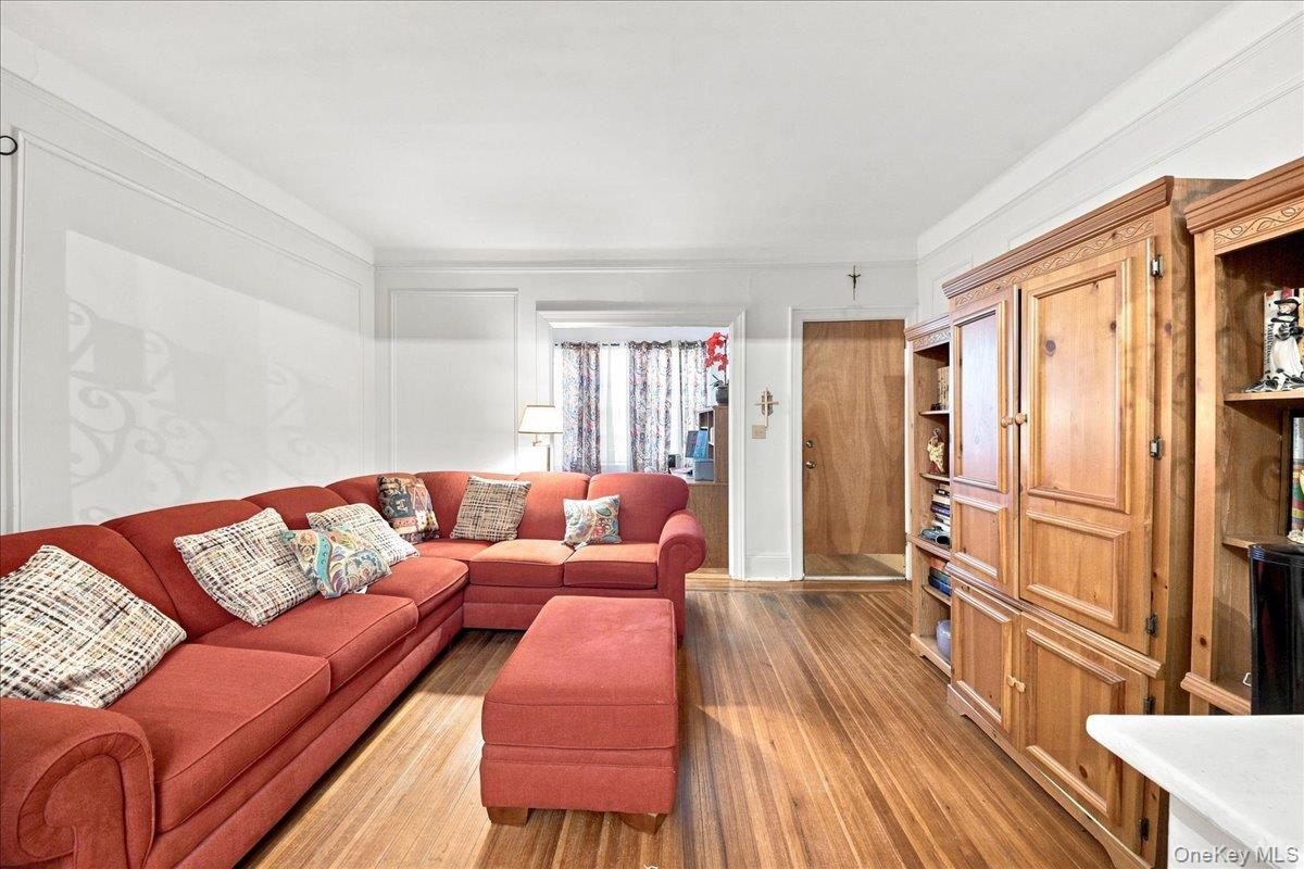 1716 Parkview Avenue Property Photo 2