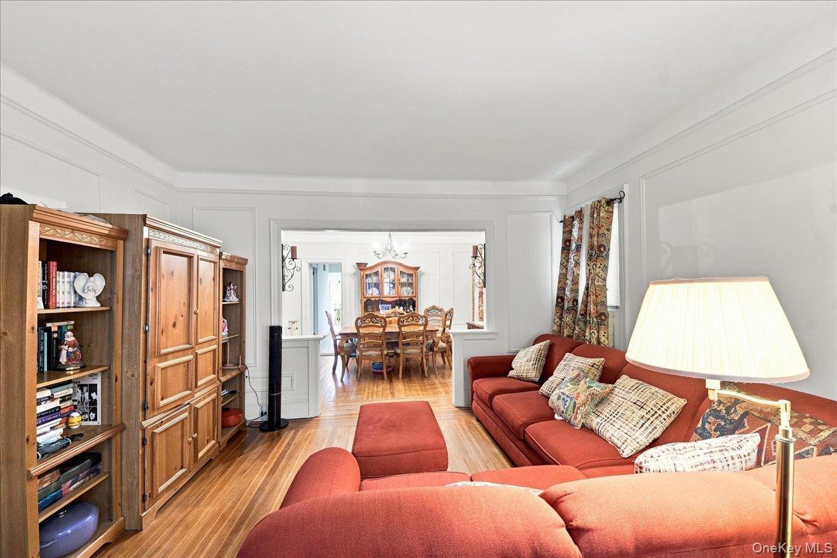 1716 Parkview Avenue Property Photo 3