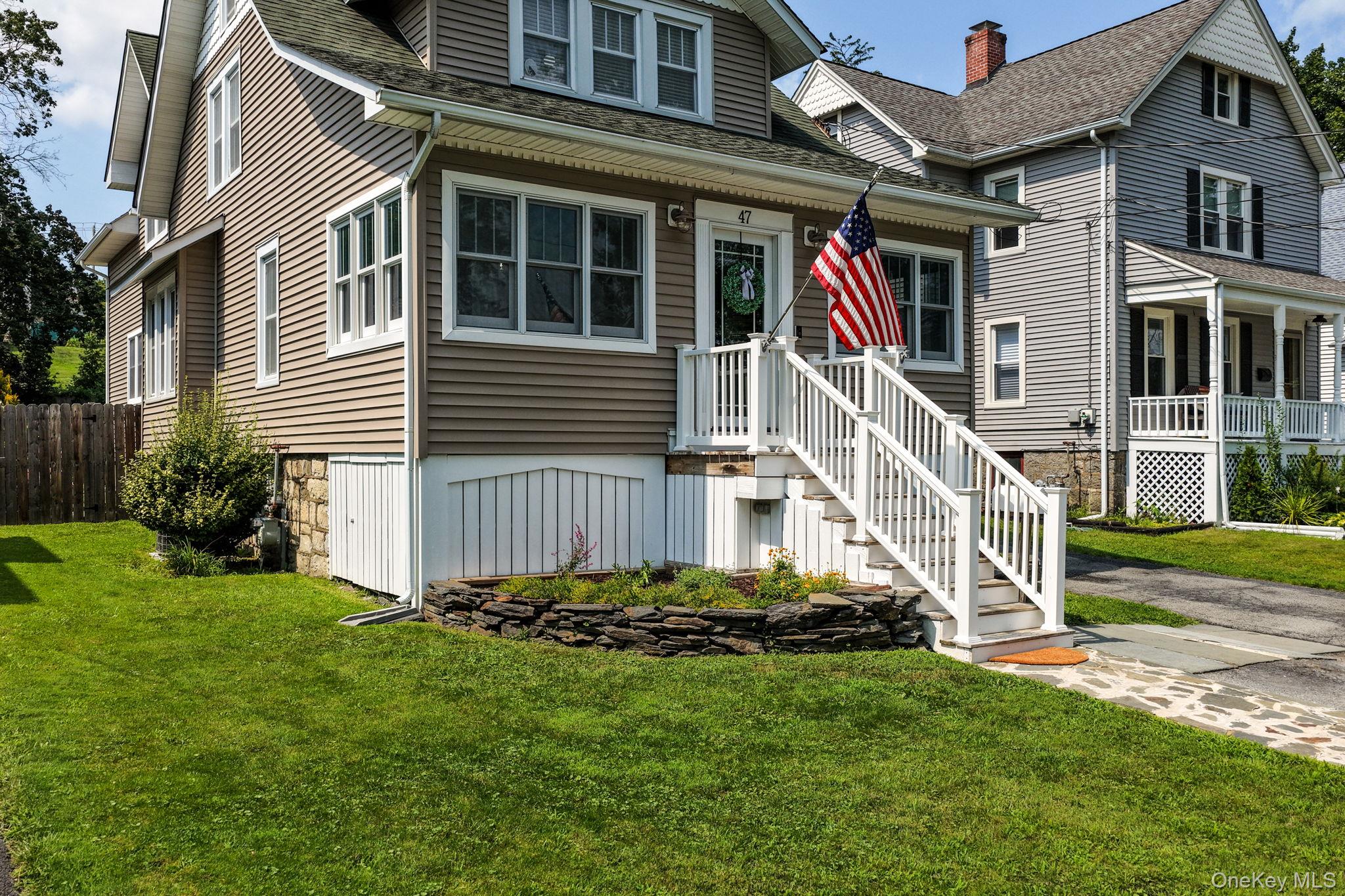 47 Montgomery Street Property Photo 2