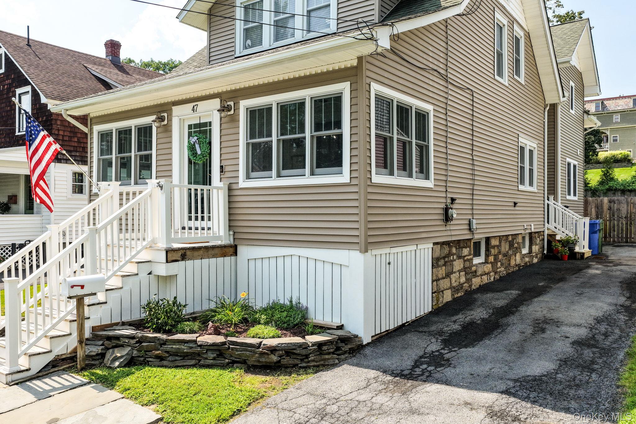 47 Montgomery Street Property Photo 3