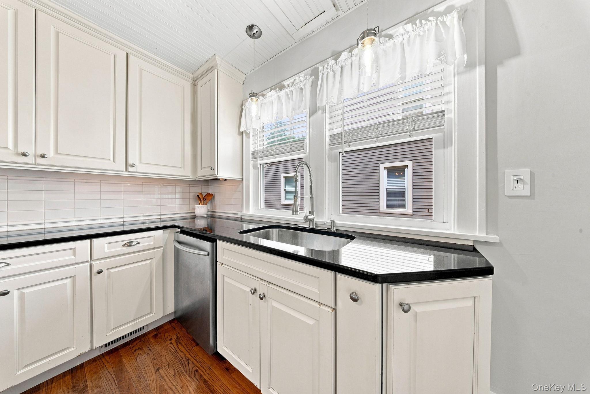 47 Montgomery Street Property Photo 11