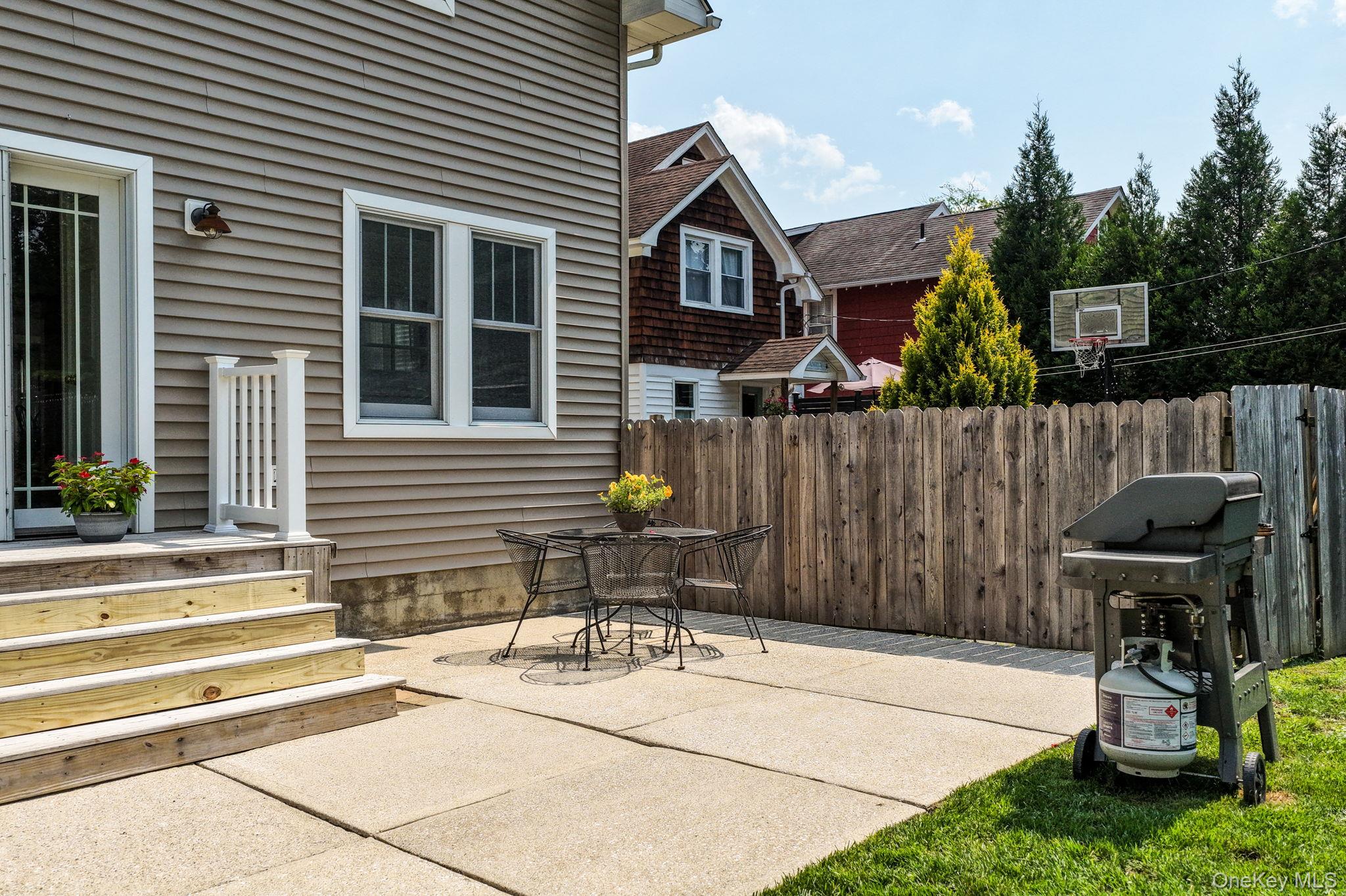 47 Montgomery Street Property Photo 33