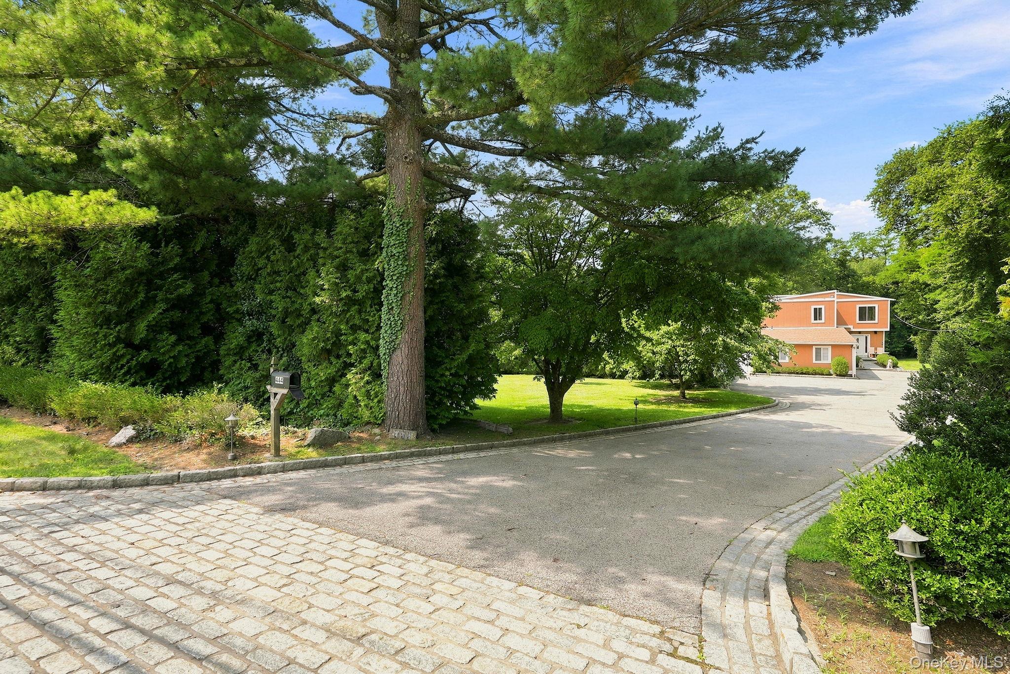 444 West Street Property Photo 1