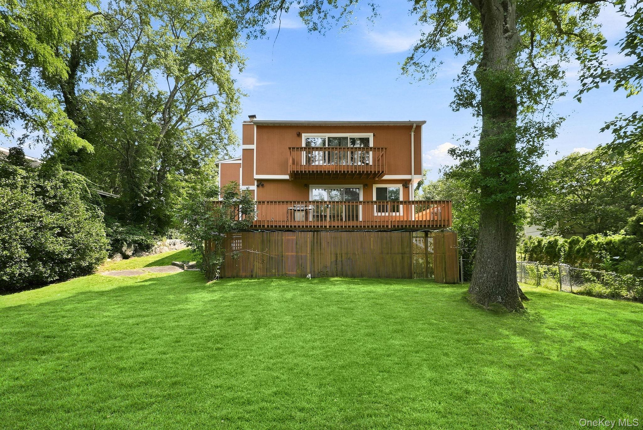 444 West Street Property Photo 32
