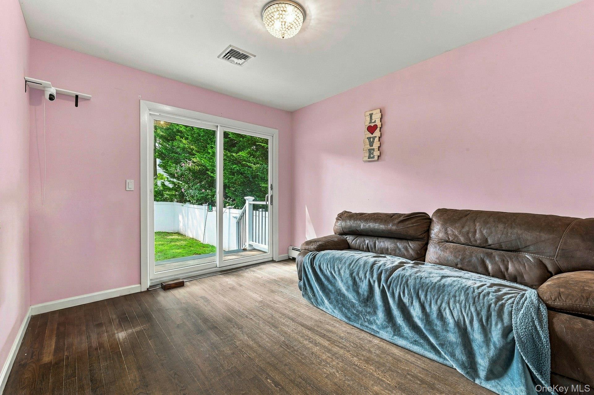80 E 20th Street Property Photo 13