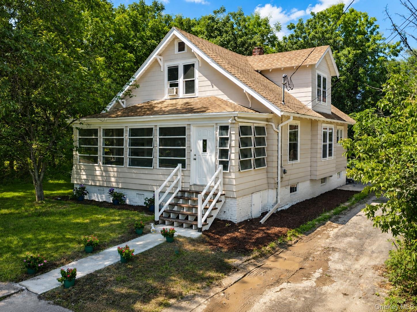 156 W Bridge Street Property Photo 1