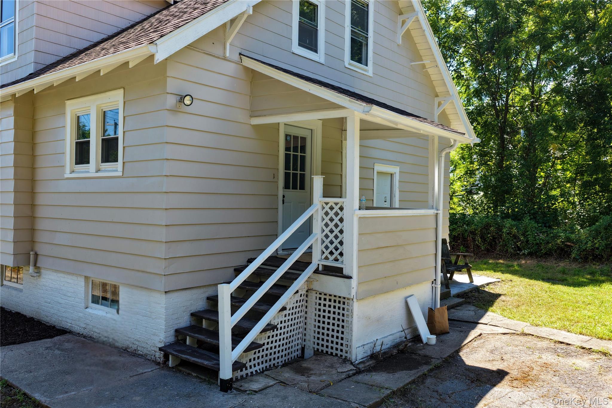 156 W Bridge Street Property Photo 3