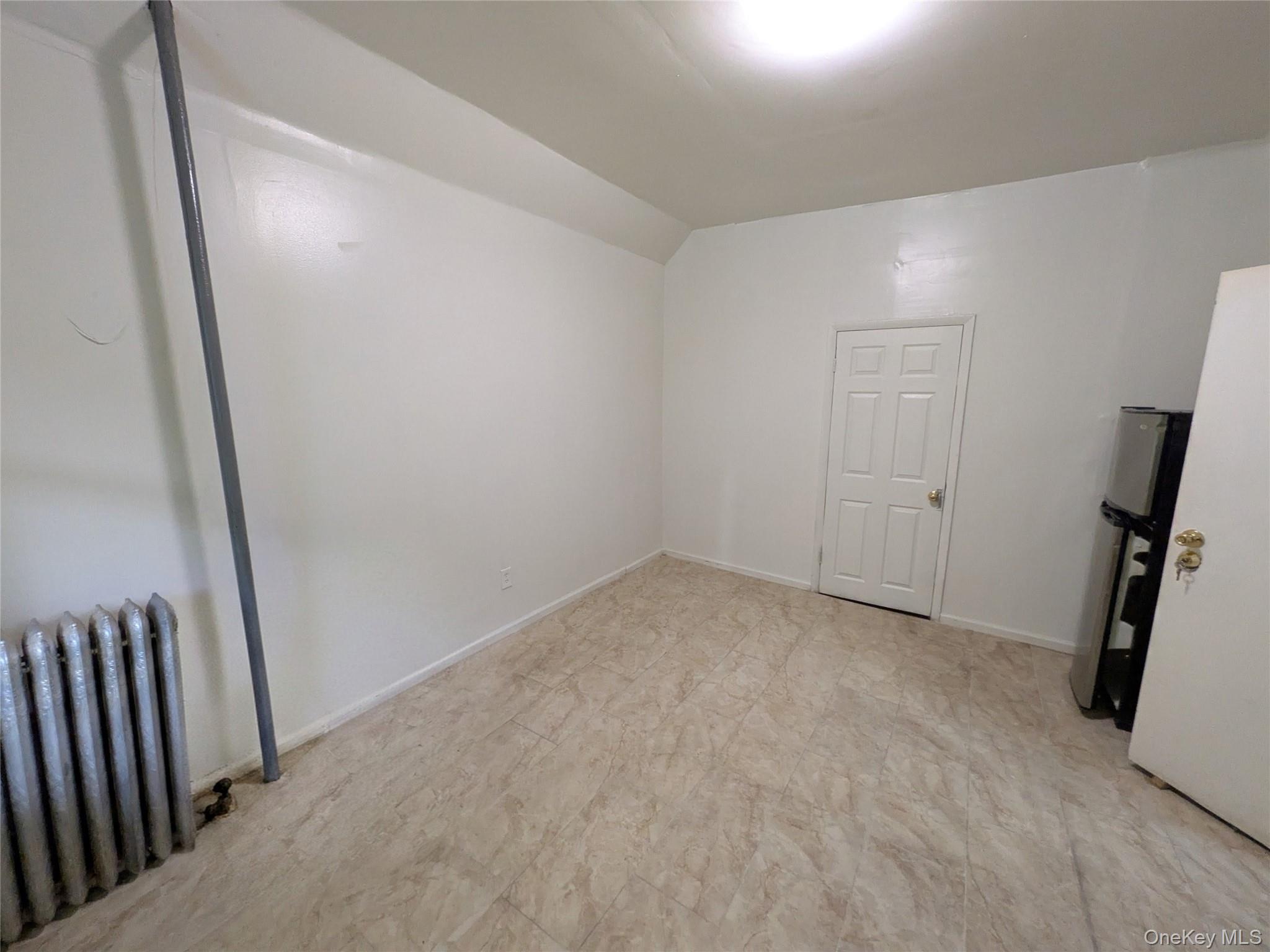 1320 Clay Avenue Property Photo 7