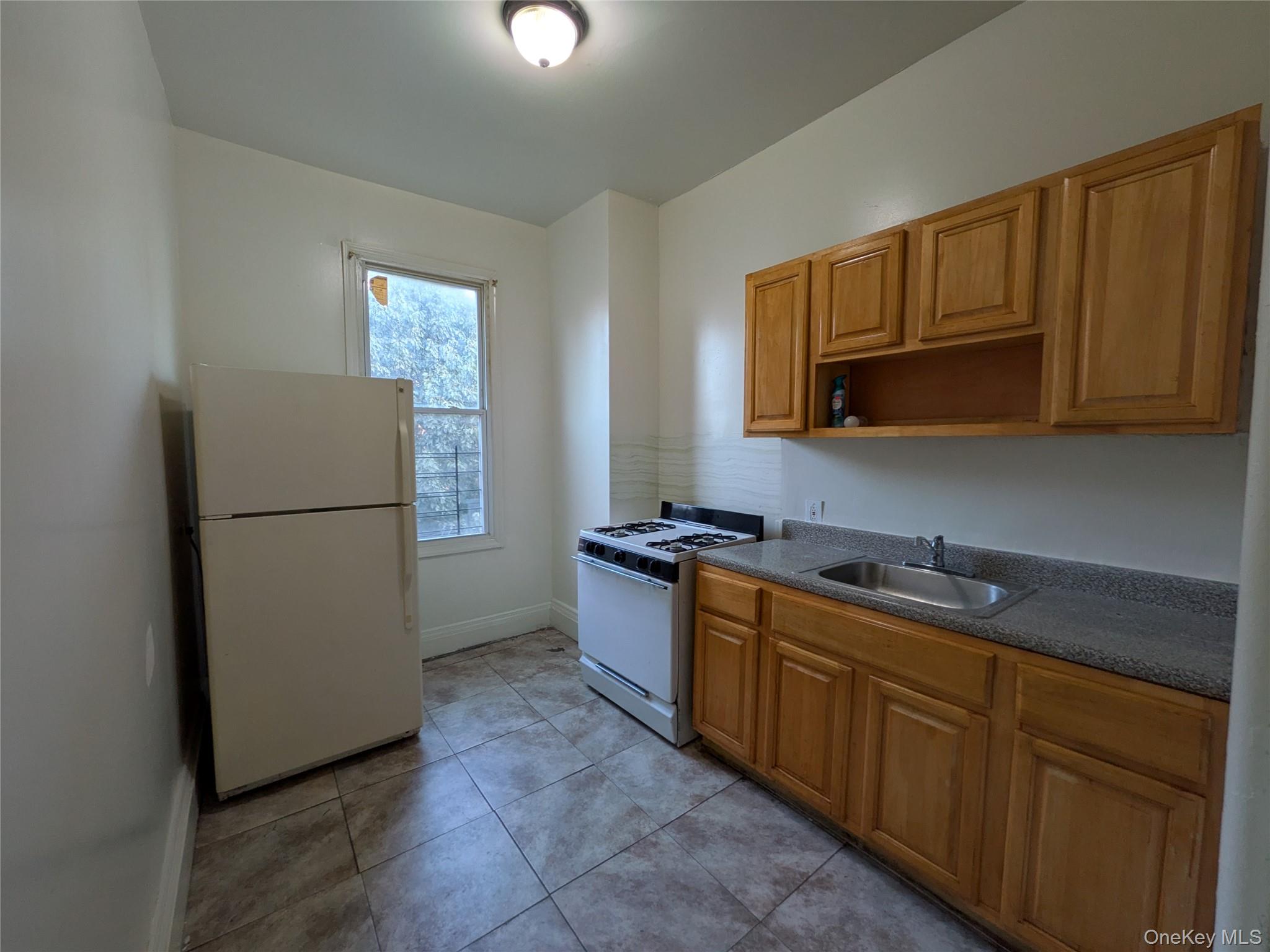 1320 Clay Avenue Property Photo 16
