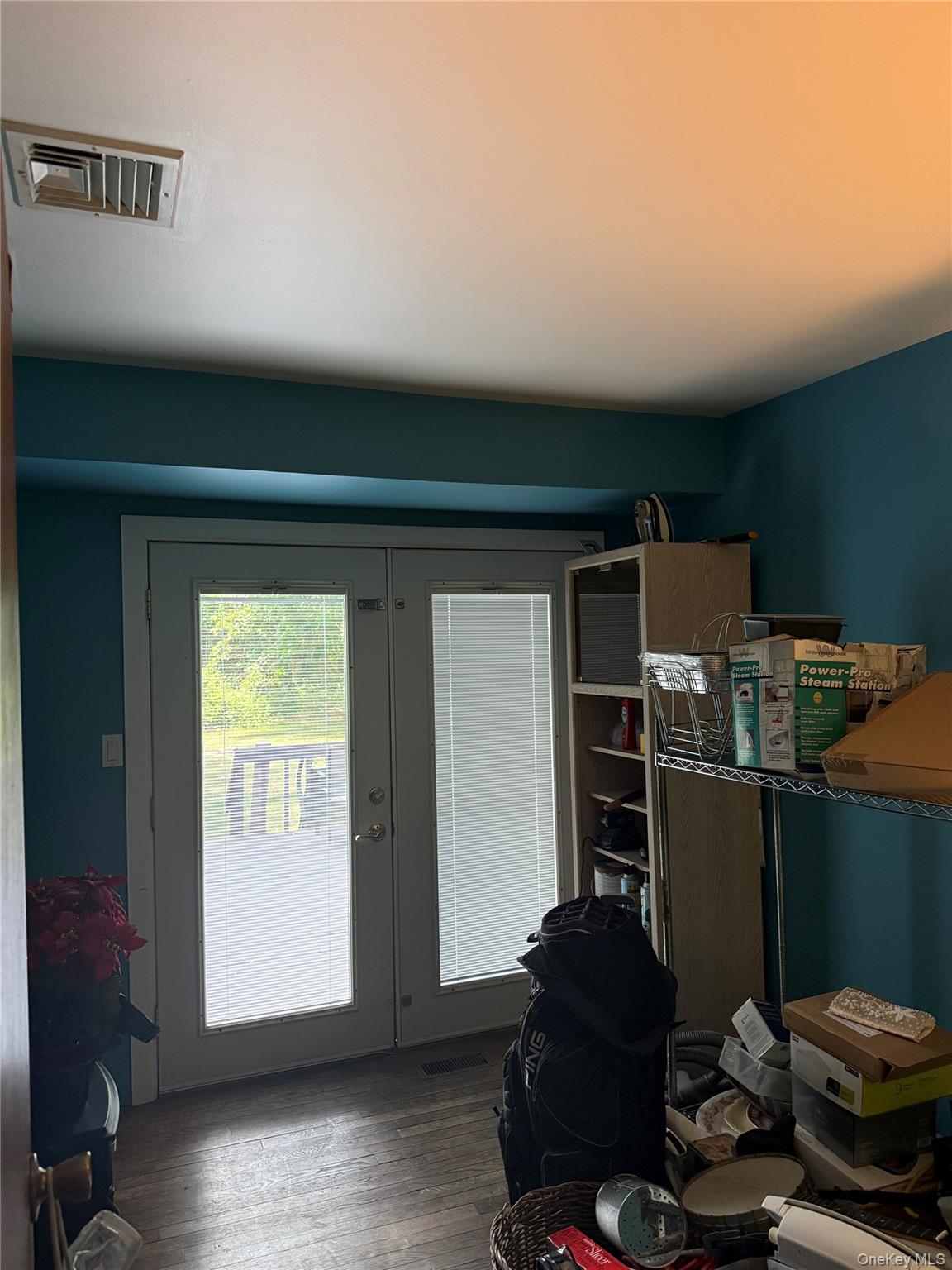 1612 N Gardiner Drive Property Photo 8