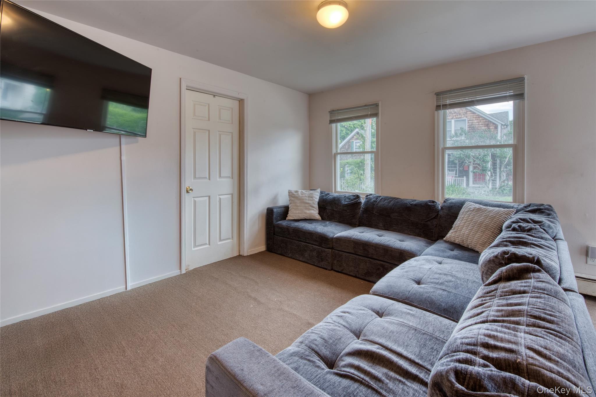 429 Kaplan Avenue Property Photo 7