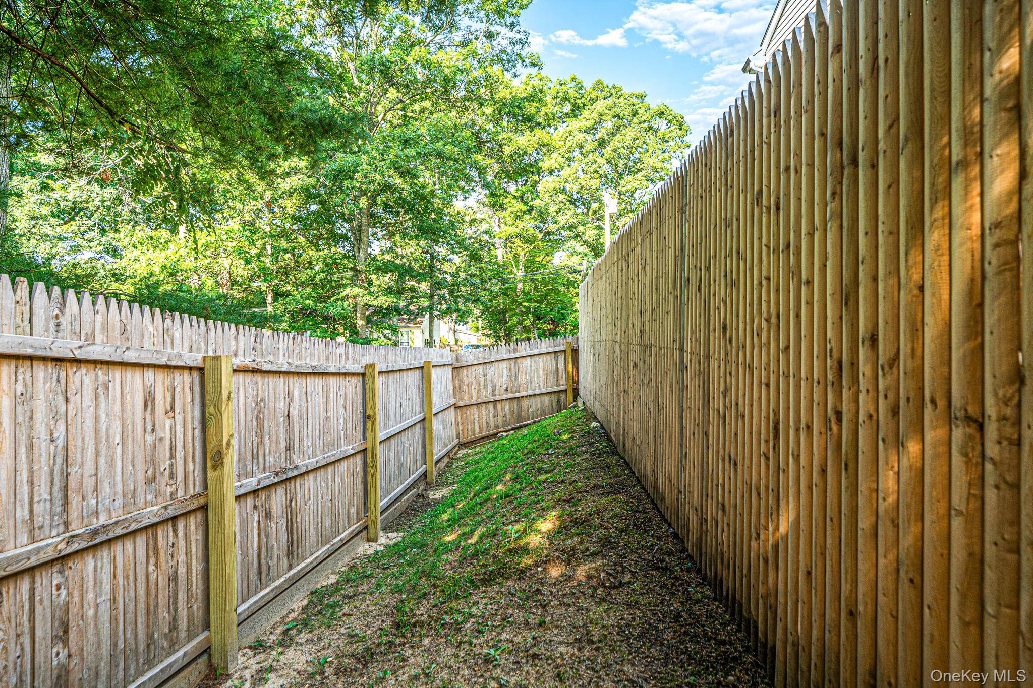 10 Cedar Lane Property Photo 12