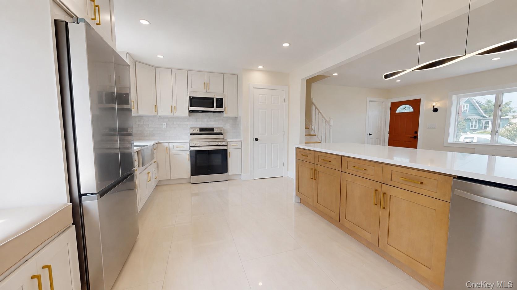 984 Hayes Street Property Photo 15