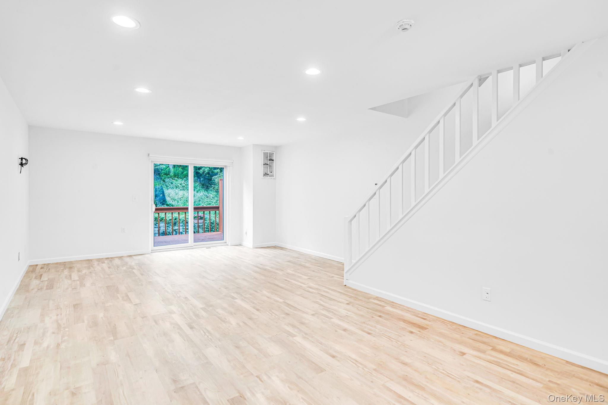 15 Leeward Lane 15 Property Photo 4