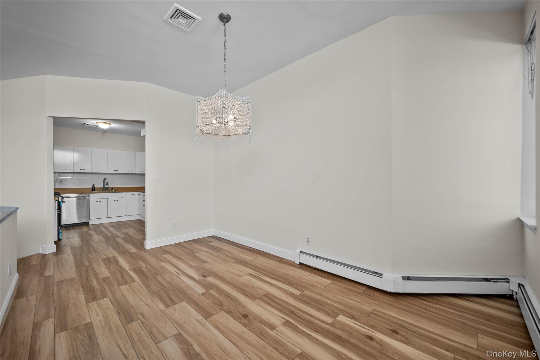 520 Ashford Avenue 5 Property Photo 12