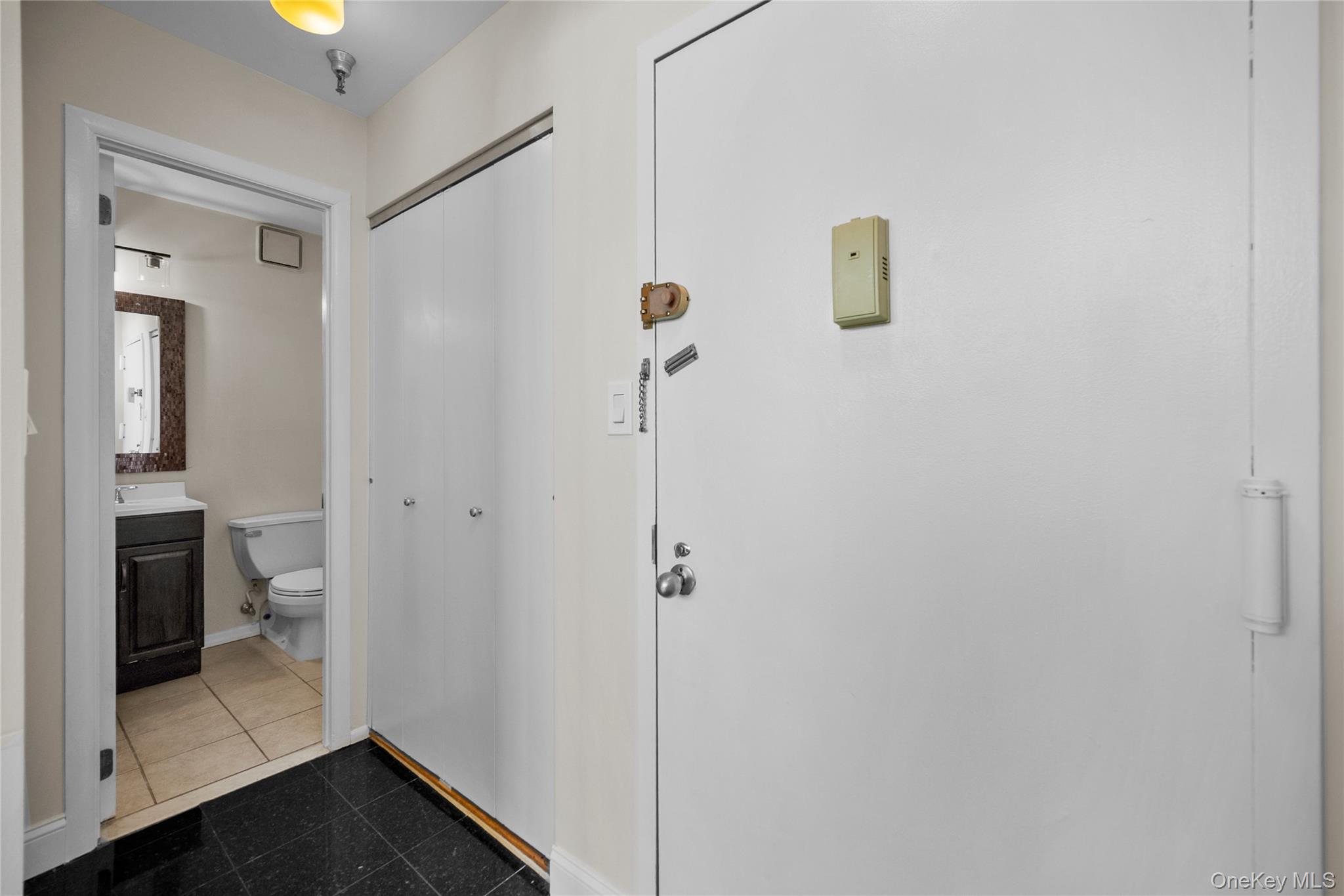 520 Ashford Avenue 5 Property Photo 17