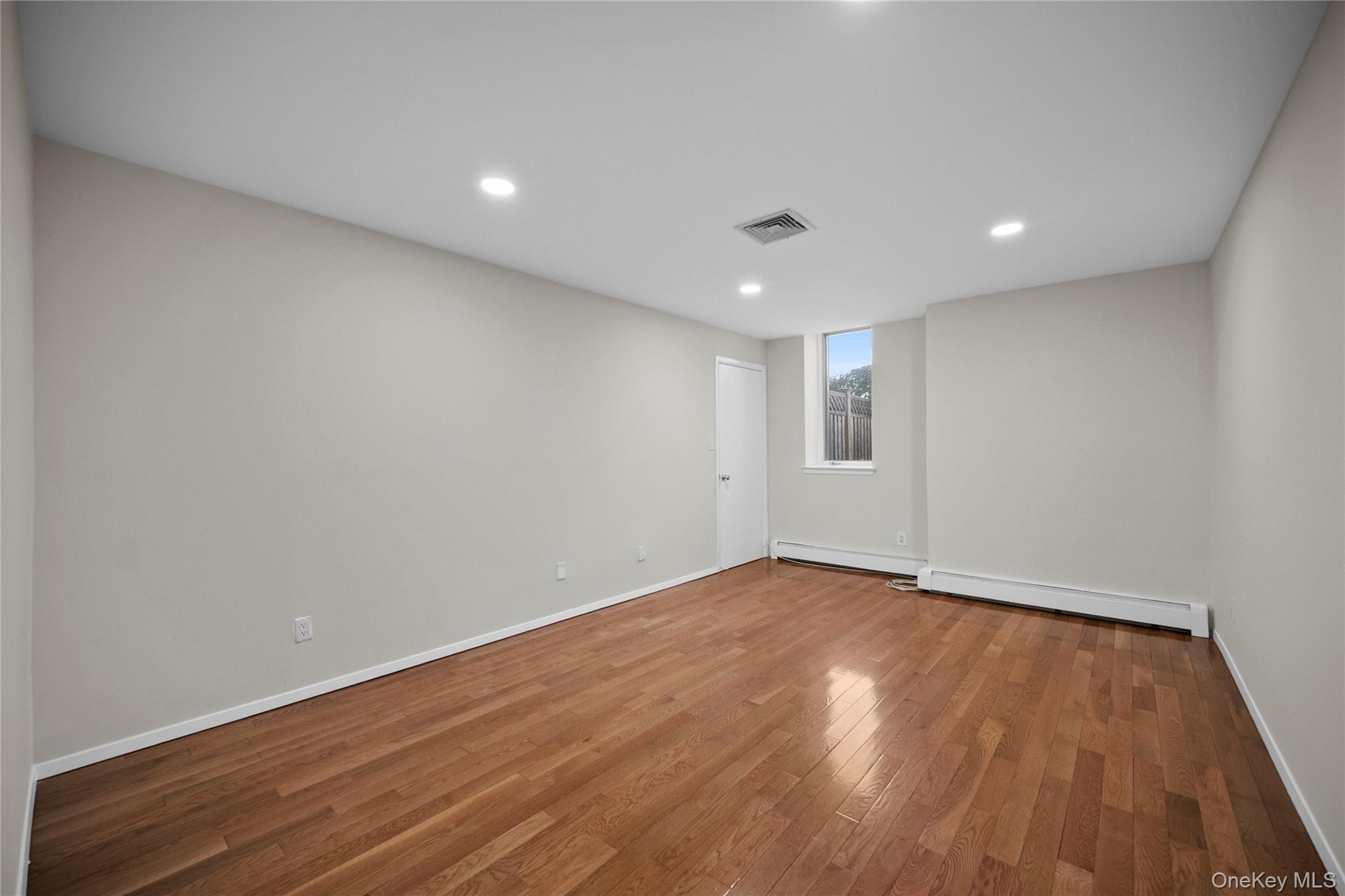 520 Ashford Avenue 5 Property Photo 20