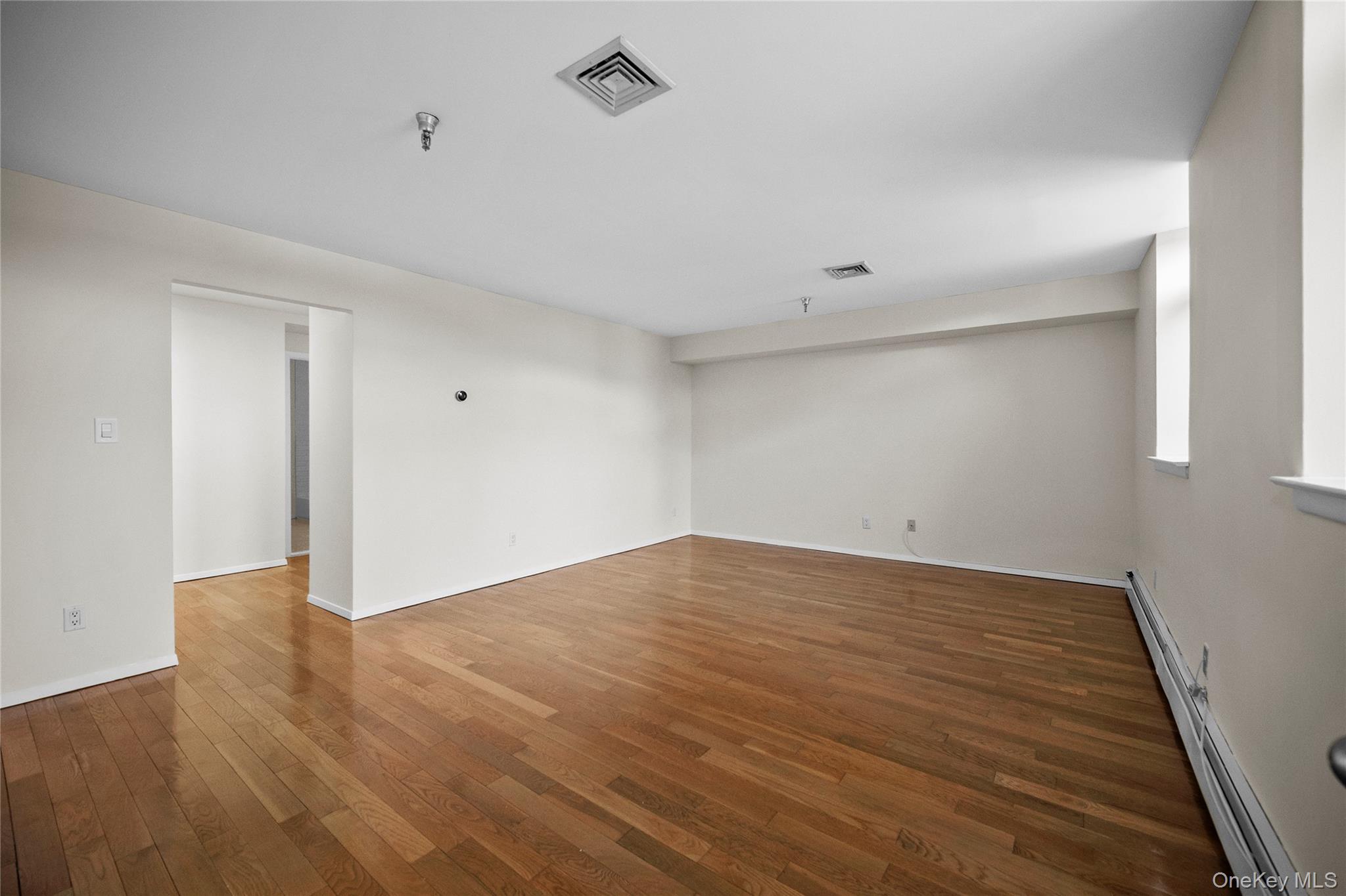 520 Ashford Avenue 5 Property Photo 26