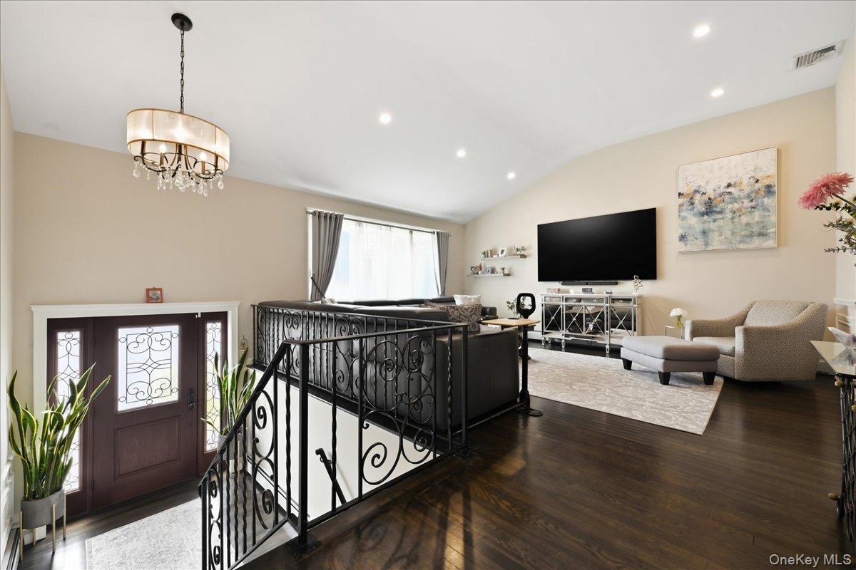 306 Greenway Road Property Photo 4