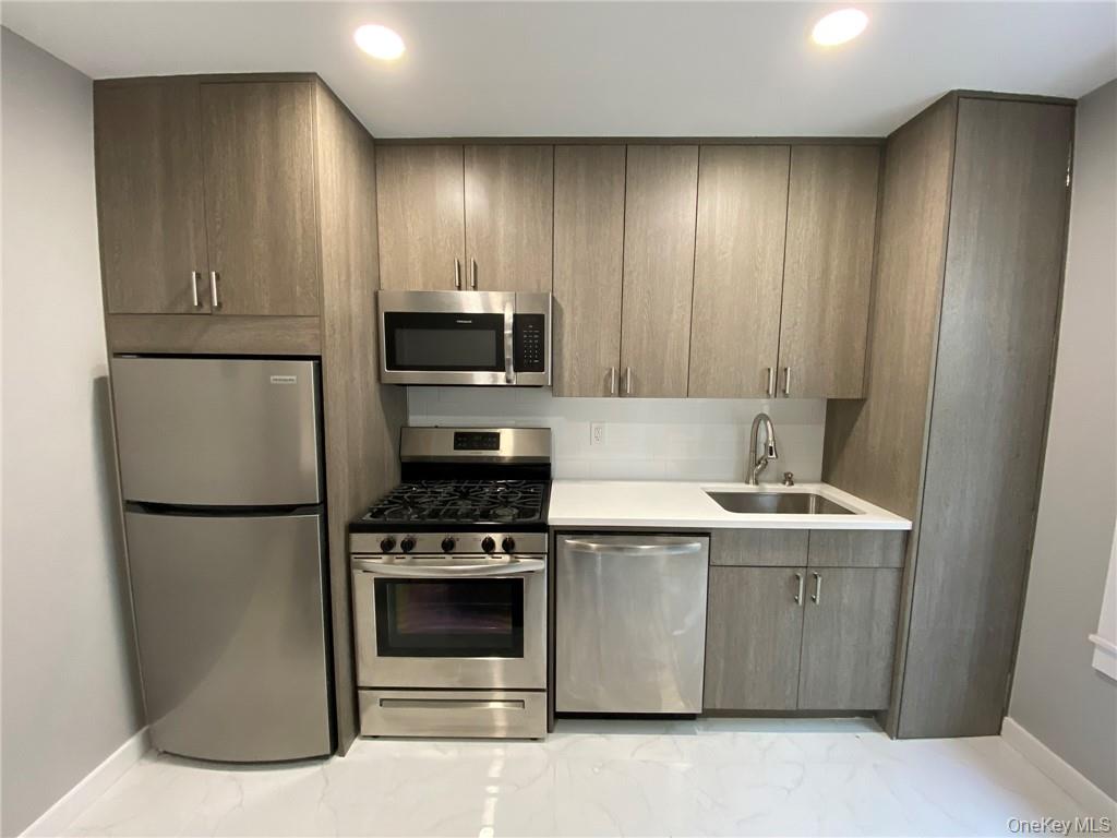 86 Main Street 1 Property Photo 5
