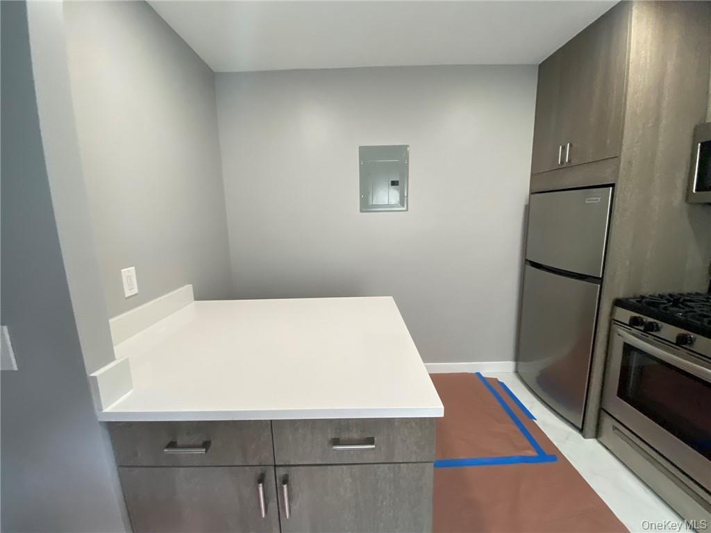 86 Main Street 1 Property Photo 6