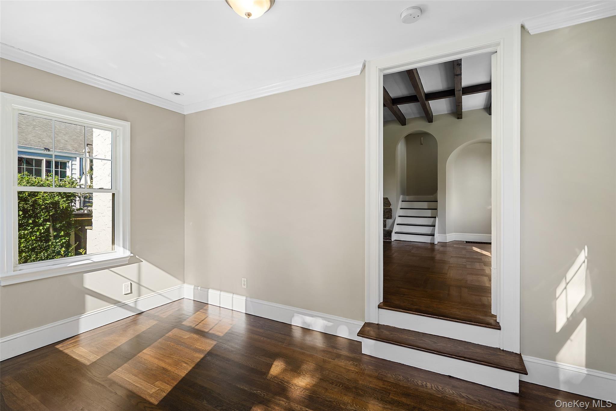 288 Crestwood Avenue Property Photo 3