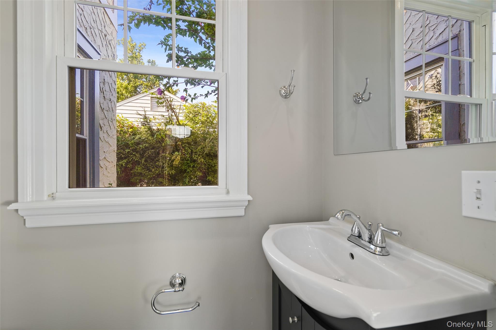 288 Crestwood Avenue Property Photo 12