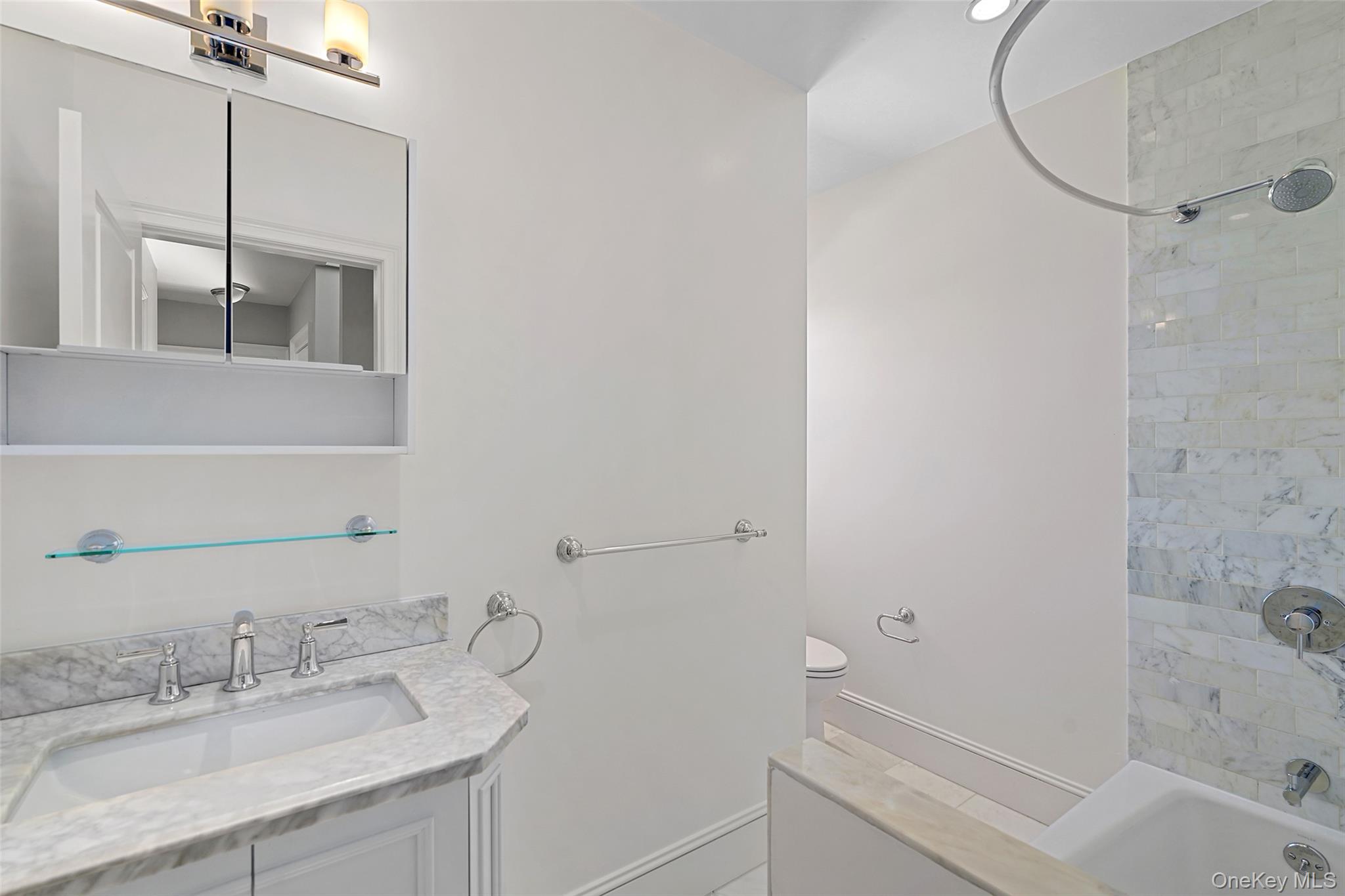 288 Crestwood Avenue Property Photo 15