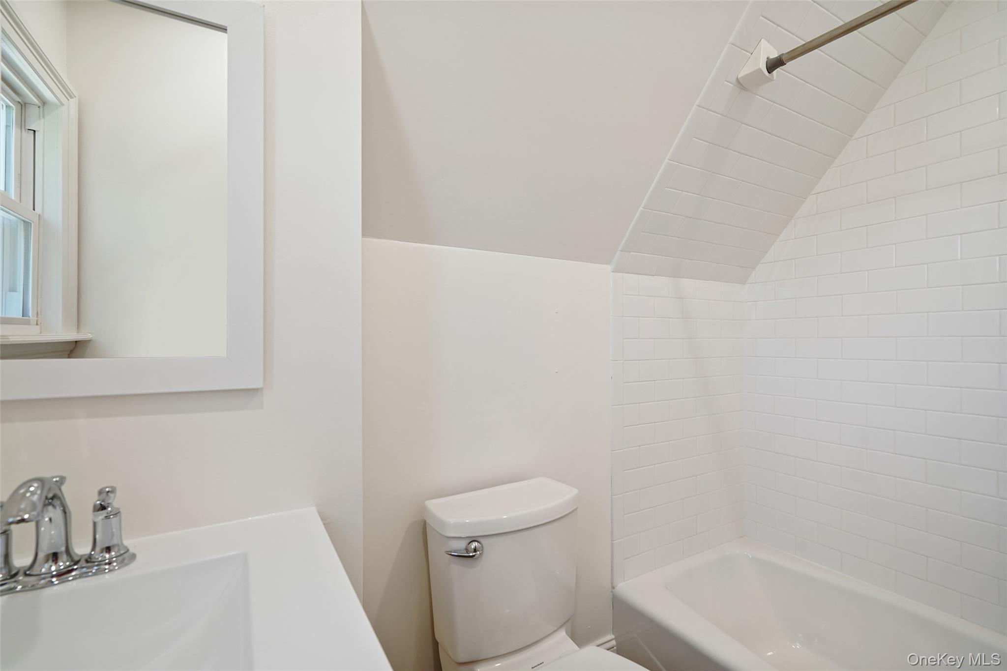 288 Crestwood Avenue Property Photo 17