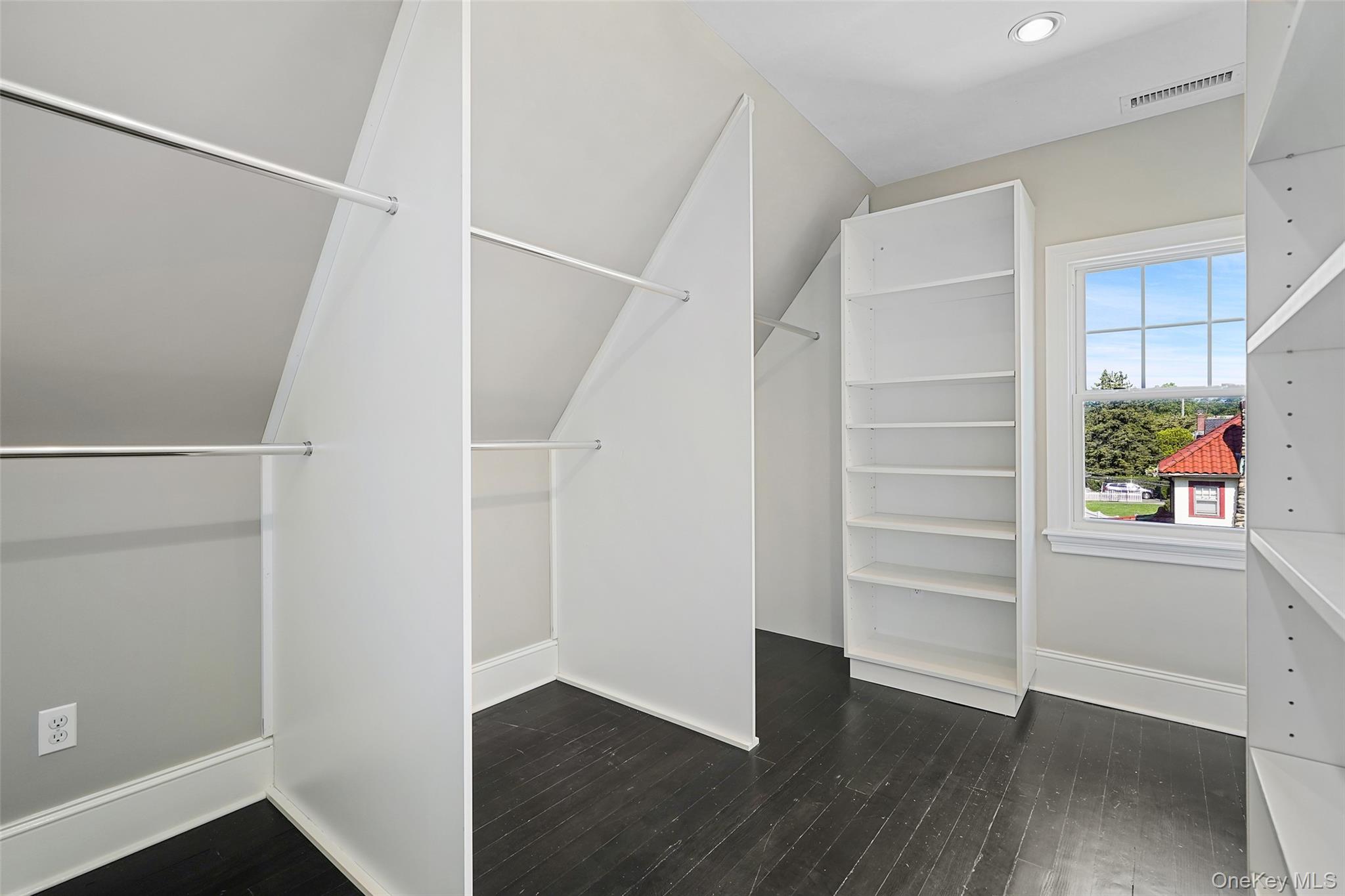 288 Crestwood Avenue Property Photo 21