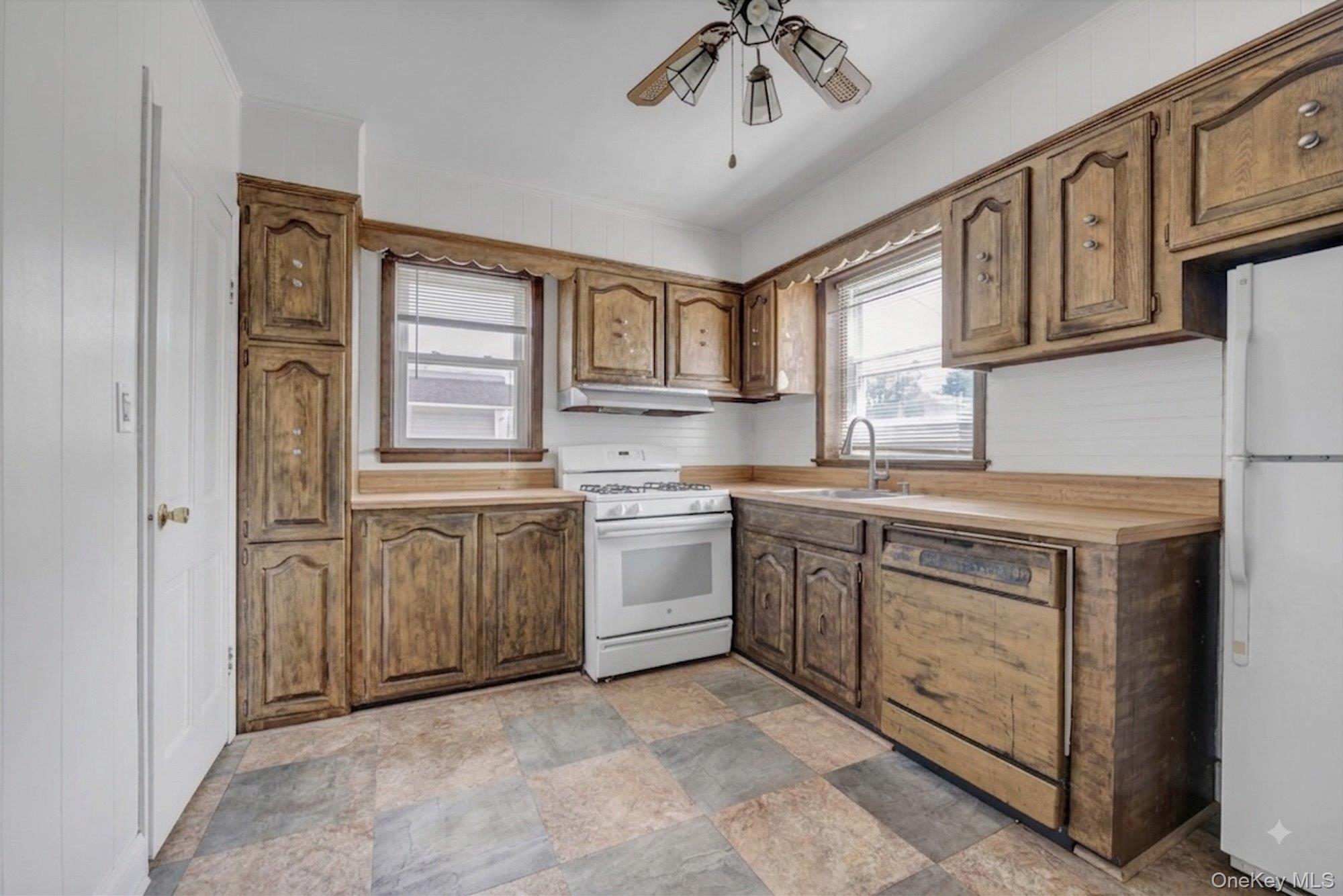 146 Claflin Boulevard Property Photo 7