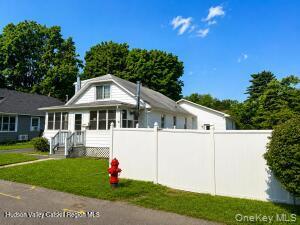 1011 Columbia Street Property Photo 3
