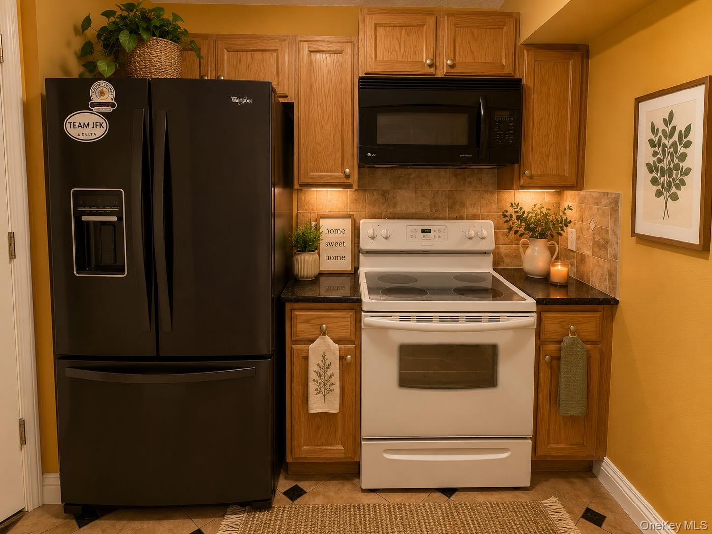 7914 Rockaway Beach Boulevard 5c Property Photo 3