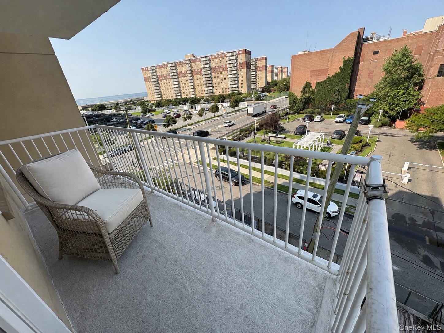 7914 Rockaway Beach Boulevard 5c Property Photo 7
