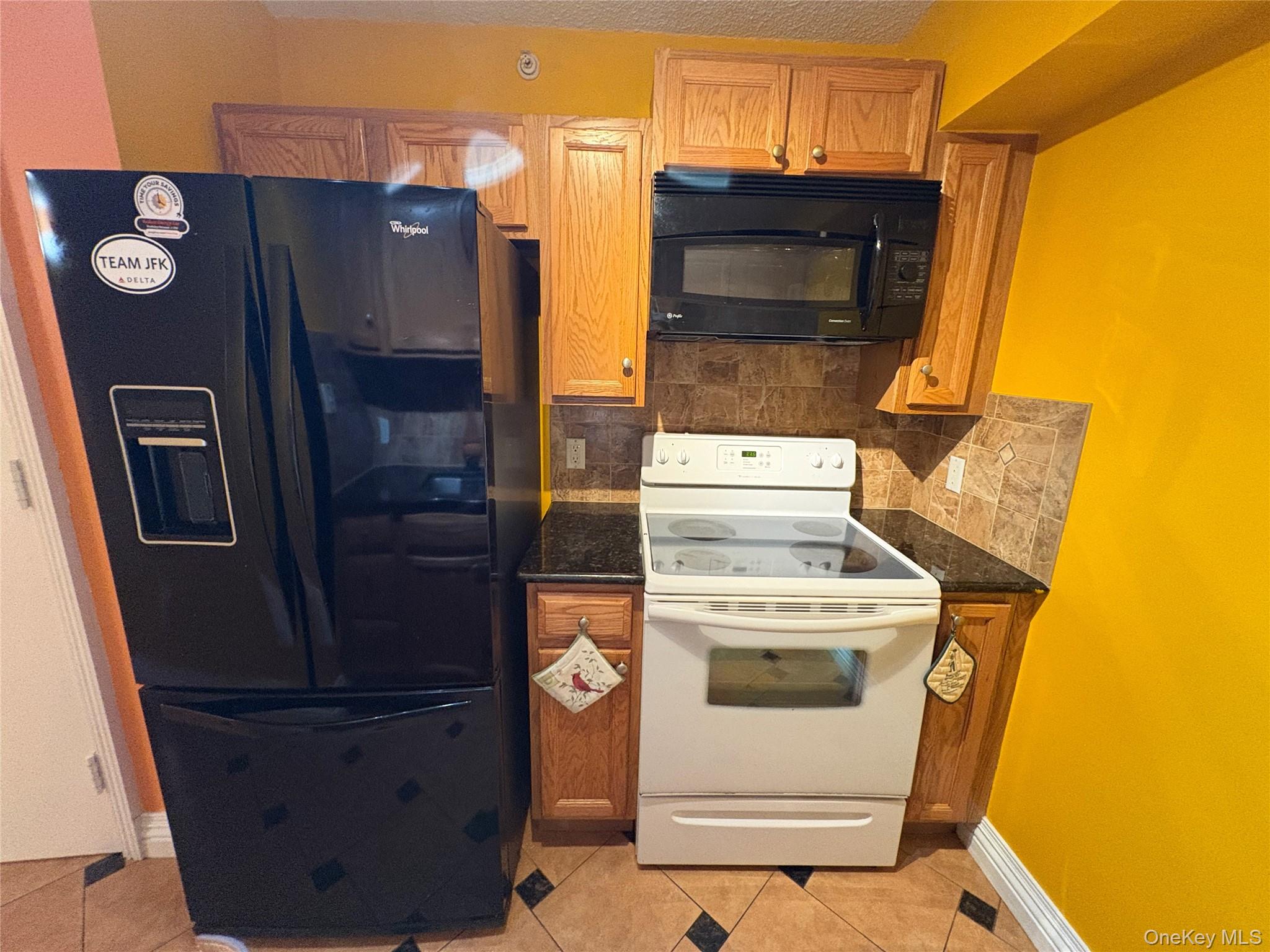 7914 Rockaway Beach Boulevard 5c Property Photo 9