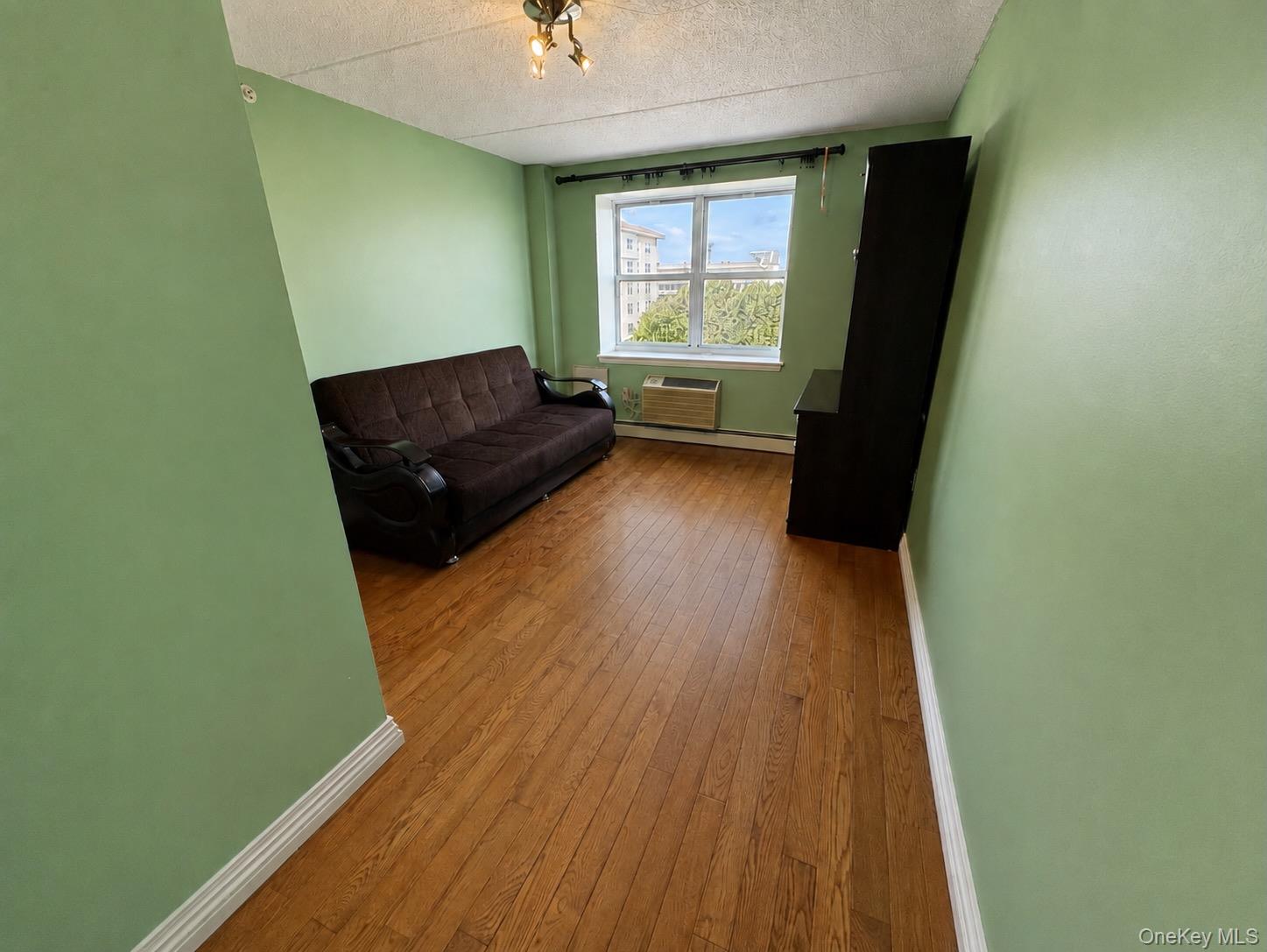 7914 Rockaway Beach Boulevard 5c Property Photo 11