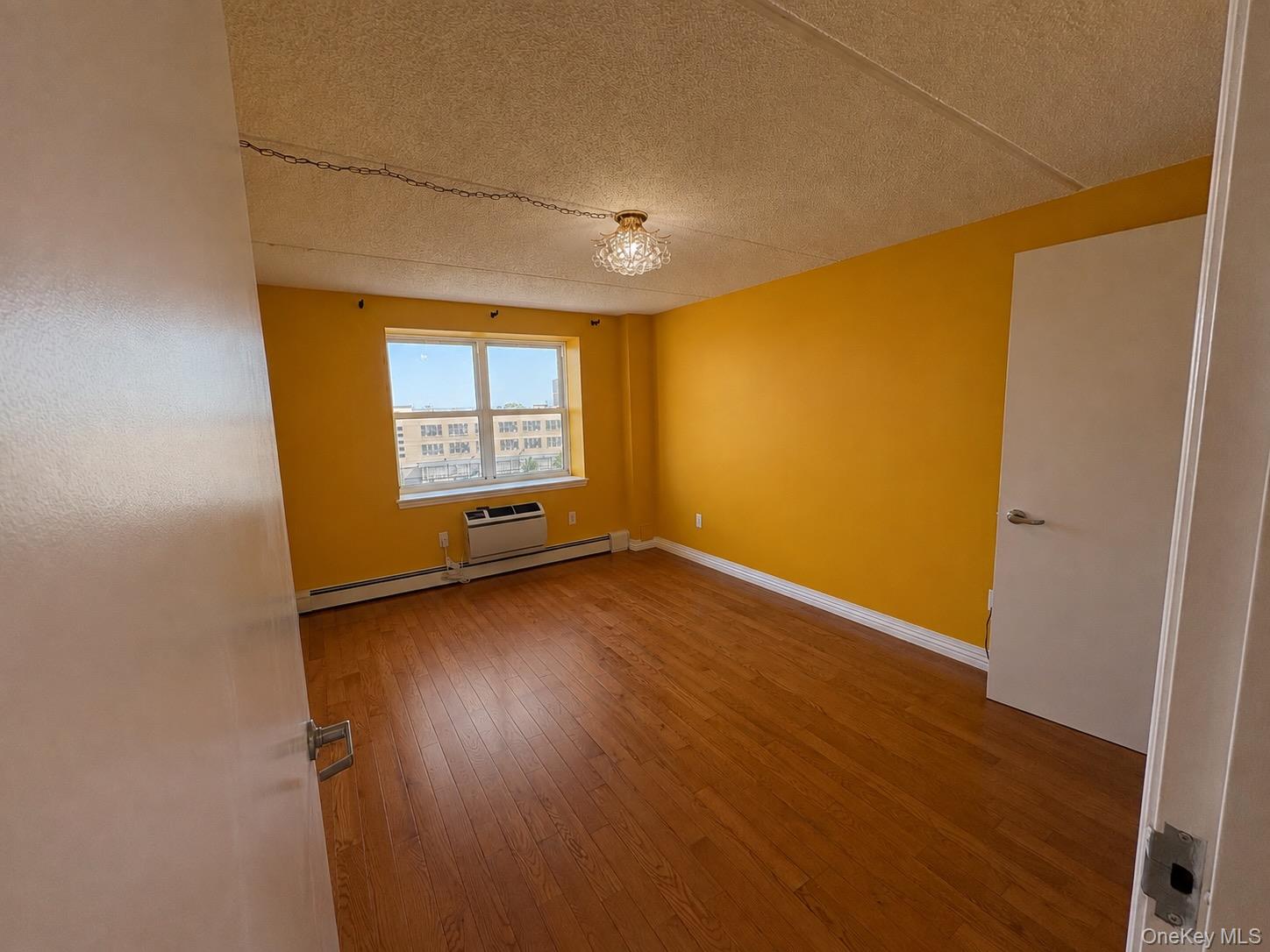 7914 Rockaway Beach Boulevard 5c Property Photo 12